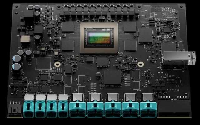 限時16.38萬元起,領克10 EM-P:標配雙電機+激光雷達,值么?