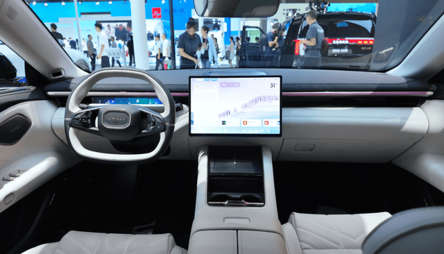 限時16.38萬元起,領克10 EM-P:標配雙電機+激光雷達,值么?