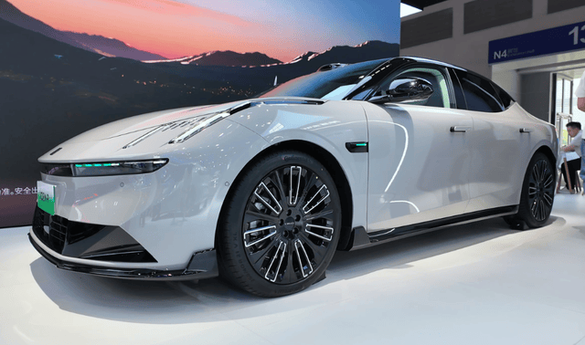 限時16.38萬元起,領克10 EM-P:標配雙電機+激光雷達,值么?