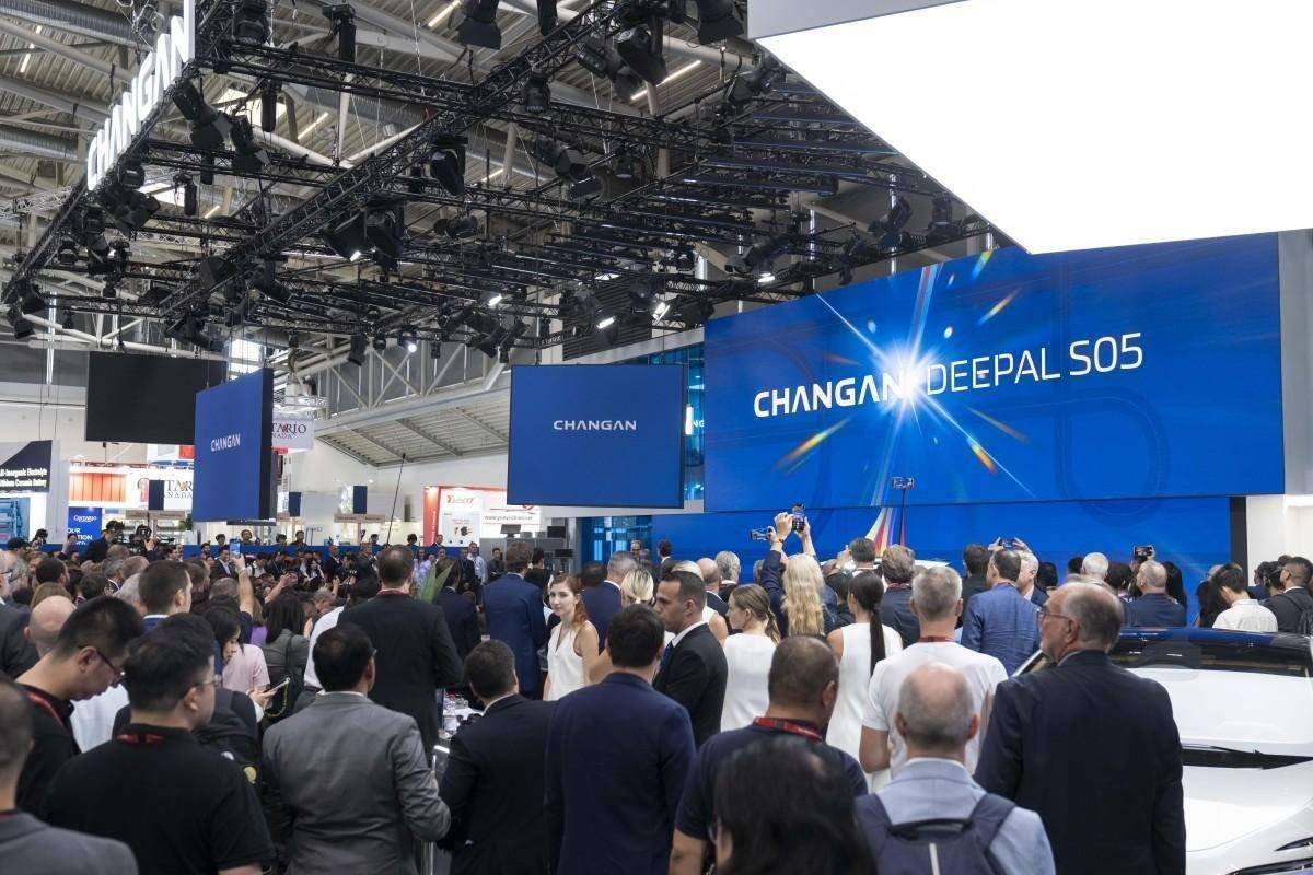 新深藍(lán)開新局!重磅新品全球發(fā)布展現(xiàn)新央企擔(dān)當(dāng)