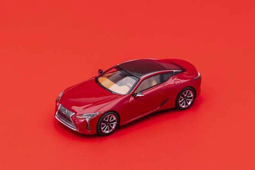 公路上的藝術(shù)品,雷克薩斯LC500