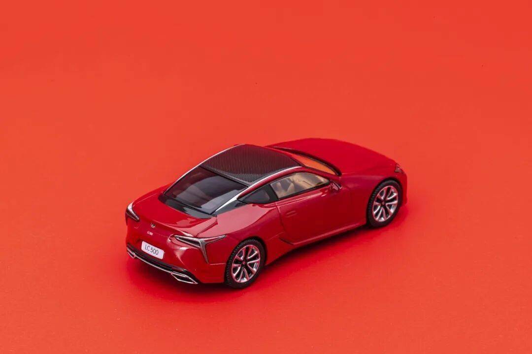 公路上的藝術(shù)品,雷克薩斯LC500