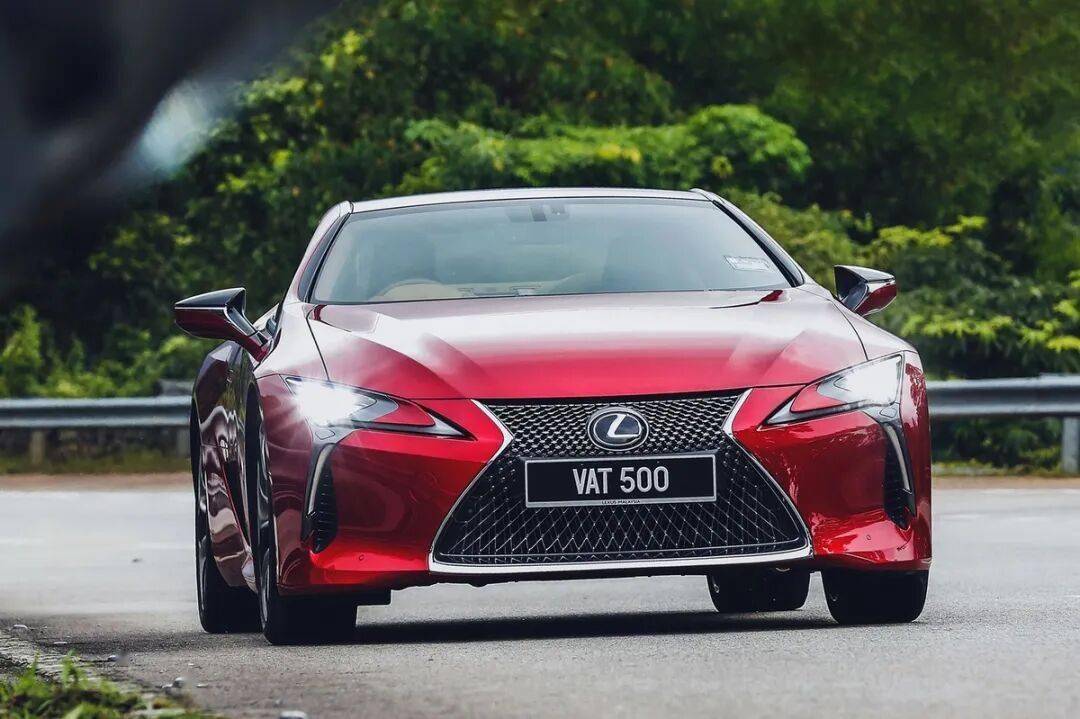 公路上的藝術(shù)品,雷克薩斯LC500