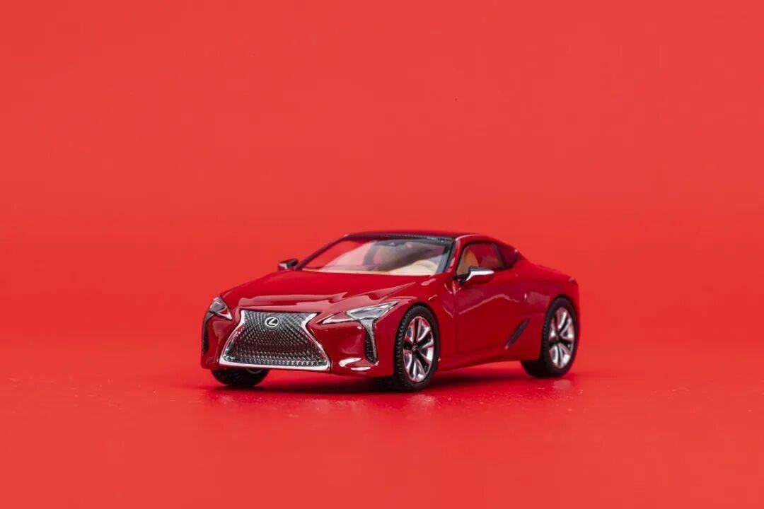 公路上的藝術(shù)品,雷克薩斯LC500