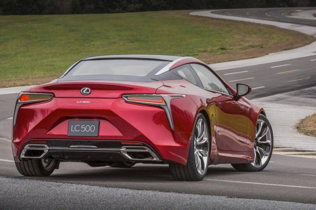 公路上的藝術(shù)品,雷克薩斯LC500