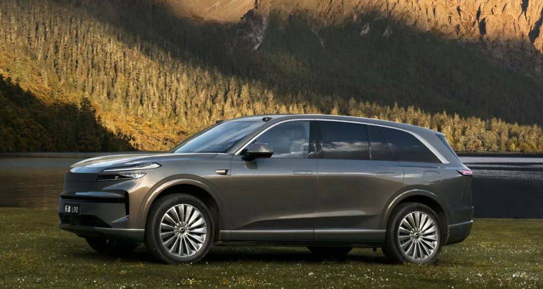 新勢(shì)力9月第1周銷量榜:零跑第一,問(wèn)界小鵬前三,小米意外腰斬