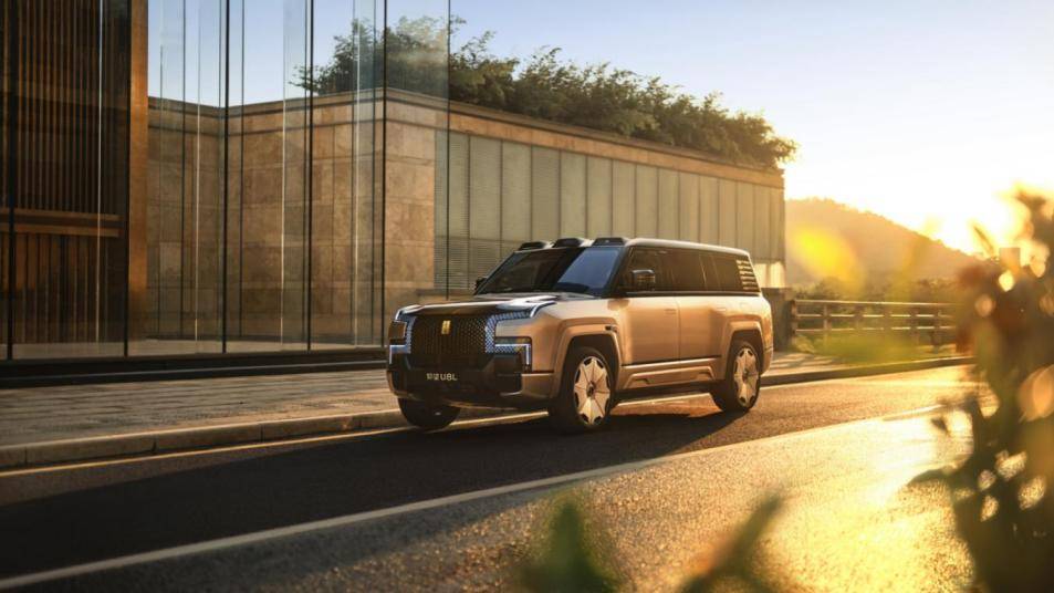 仰望U8L鼎世版上市:以“鼎”級標準重構百萬級行政豪華SUV新范式