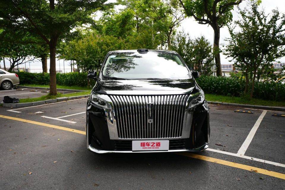 全新魏牌高山7預售28.98萬,標配四驅+激光雷達