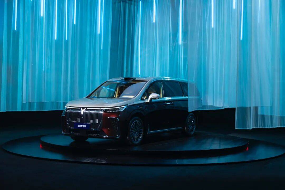 嵐圖汽車正式上市其最新款MPV——2026款嵐圖夢(mèng)想家,上市發(fā)布會(huì)選擇在上海