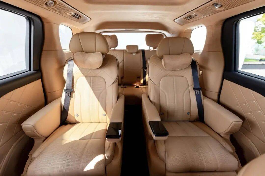 嵐圖汽車正式上市其最新款MPV——2026款嵐圖夢(mèng)想家,上市發(fā)布會(huì)選擇在上海