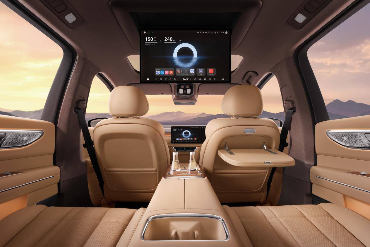 手握30萬,都是華為基因, 全新問界M7與深藍S09怎么選?