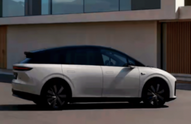 理想i6使用磷酸鐵鋰電池?李想:提供更好的低溫性能和最快的充電速度