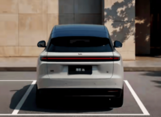 理想i6使用磷酸鐵鋰電池?李想:提供更好的低溫性能和最快的充電速度