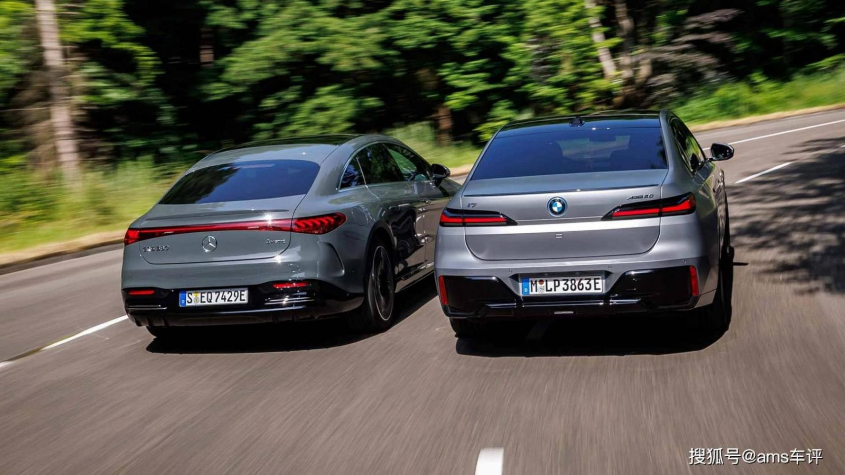 誰是最強(qiáng)電動(dòng)豪華轎車?BMW i7與奔馳EQS的巔峰對(duì)決