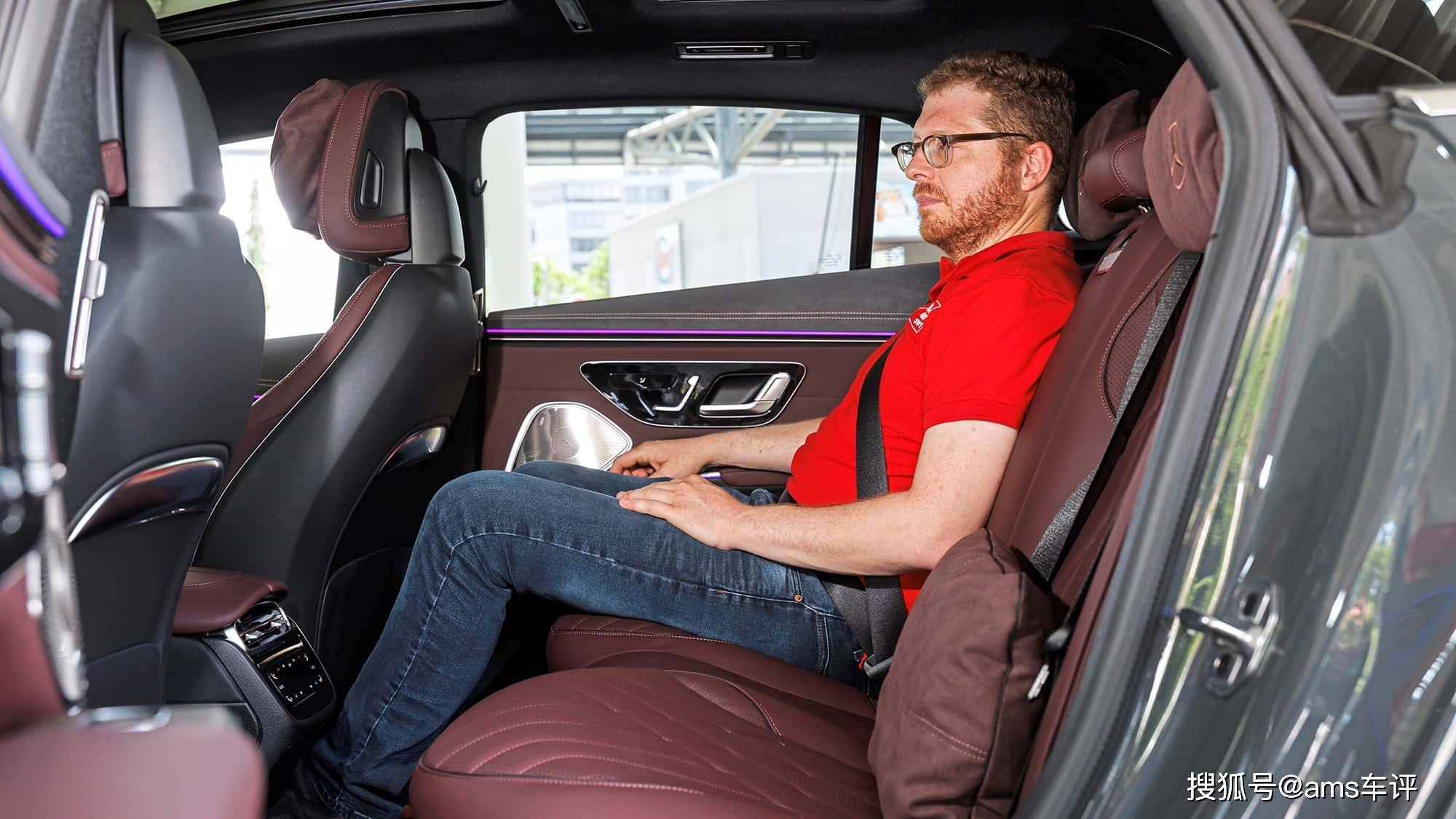 誰是最強(qiáng)電動(dòng)豪華轎車?BMW i7與奔馳EQS的巔峰對(duì)決