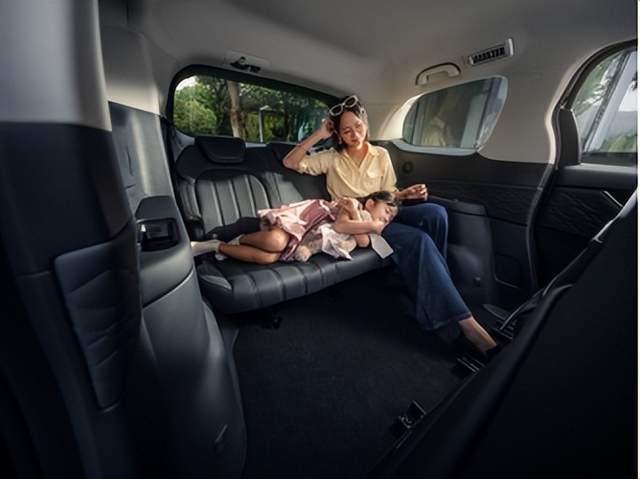 盛宴啟幕引期待 東風風行亮相武漢網(wǎng)球公開賽