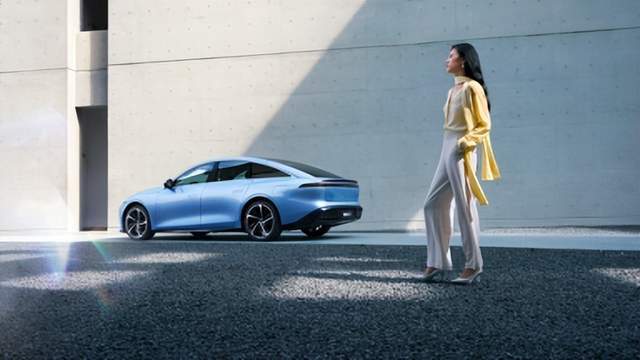 盛宴啟幕引期待 東風風行亮相武漢網(wǎng)球公開賽