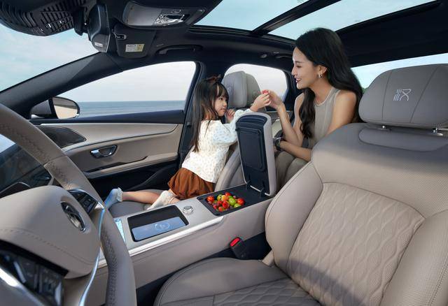 比亞迪漢長續航版上市:重塑中高端轎車市場新標桿