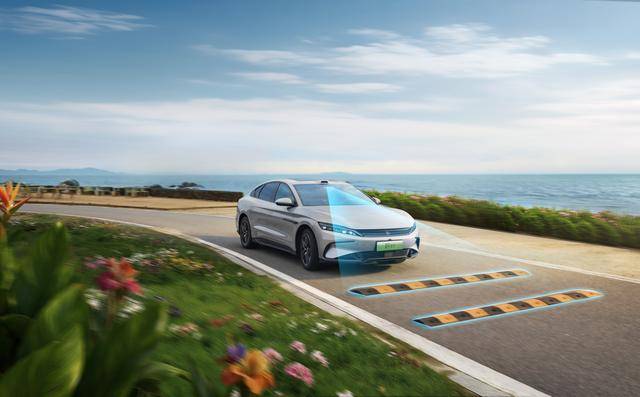 比亞迪漢長續航版上市:重塑中高端轎車市場新標桿