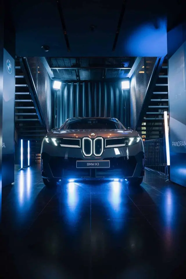 首款Neue Klasse架構打造的量產電動SUV:寶馬展示iX3,零百加速4.9秒