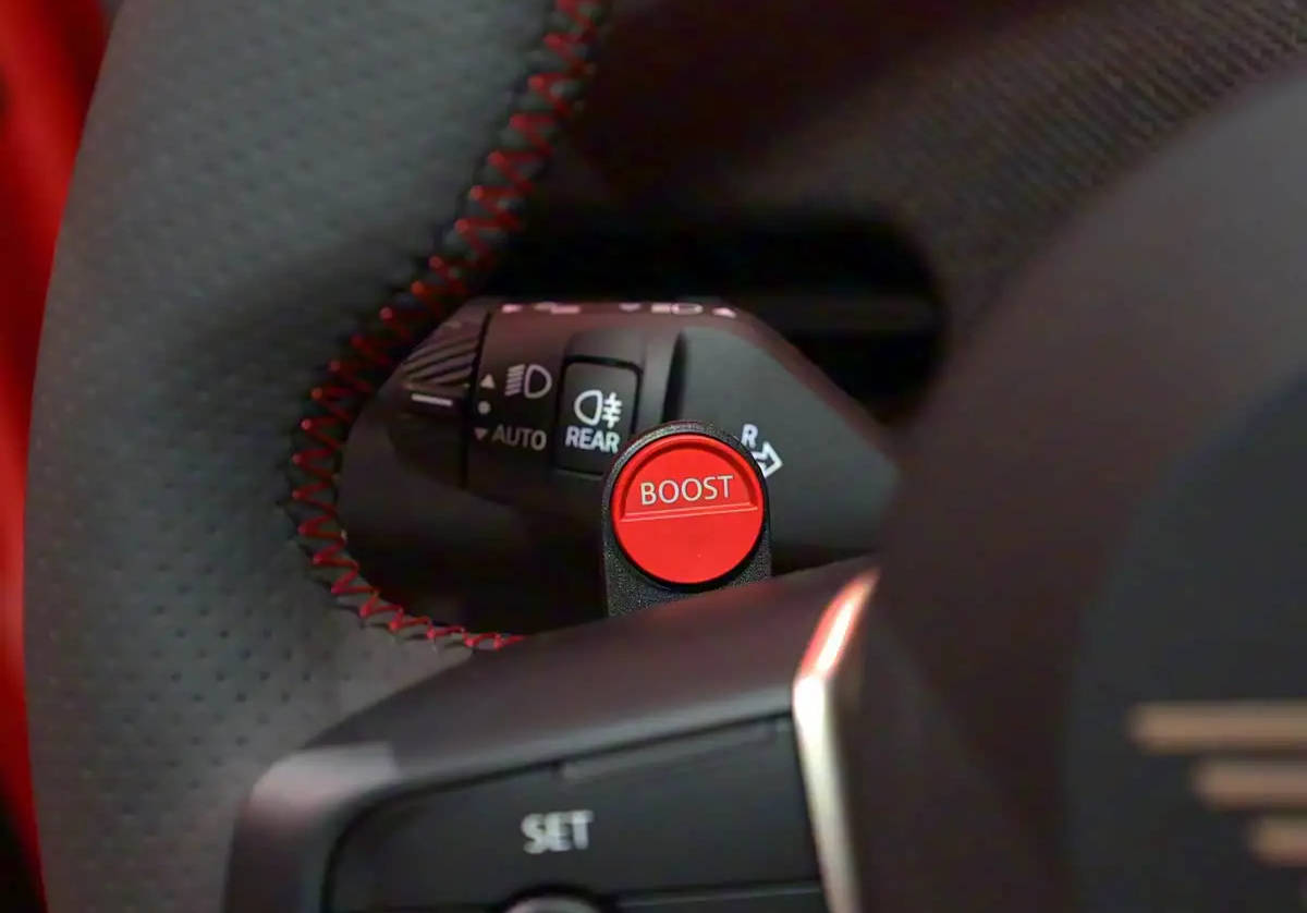 24.68萬(wàn)起售 電動(dòng)MINI JCW 蒙特卡洛之夜60周年紀(jì)念版上市