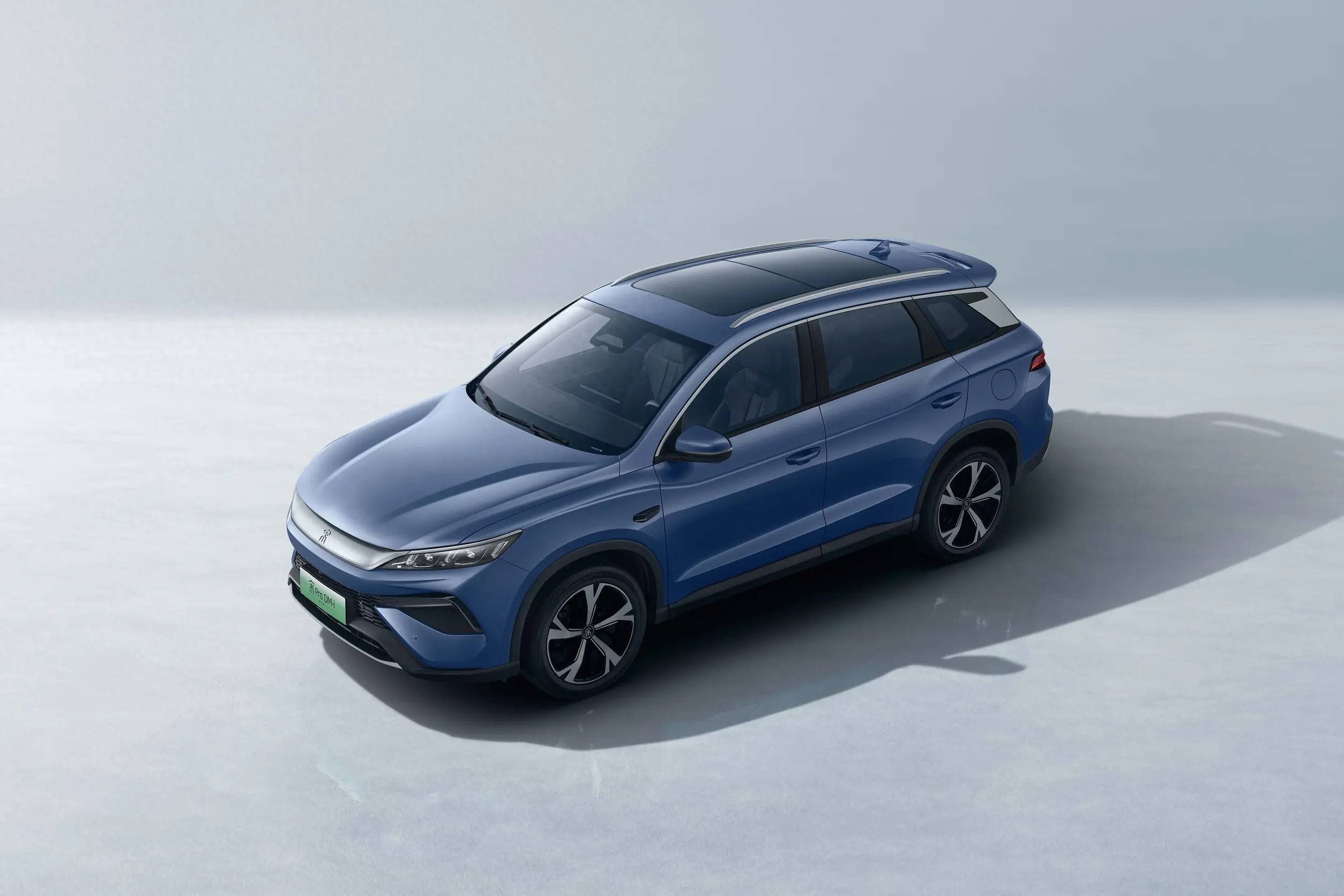 又要出爆款?比亞迪6款新車蓄勢待發 網友:是要橫掃市場的節奏?