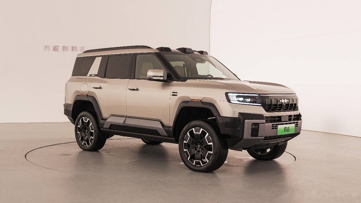 京東的業(yè)務(wù)本質(zhì)而言,電商平臺(tái)只是一方面,更多是物流、金融的基礎(chǔ)設(shè)施服務(wù)商,運(yùn)營(yíng)Robotaxi和它的基因是相通的