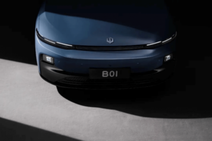 零跑B01:8.98萬起的“價格屠夫”,是真狠還是真值?