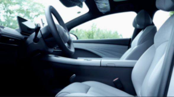 高速實(shí)測(cè)東風(fēng)日產(chǎn)N7頂配:底盤風(fēng)格反差、續(xù)航打7.4折