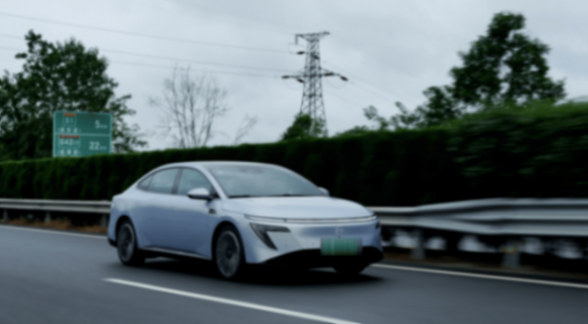 高速實(shí)測(cè)東風(fēng)日產(chǎn)N7頂配:底盤風(fēng)格反差、續(xù)航打7.4折