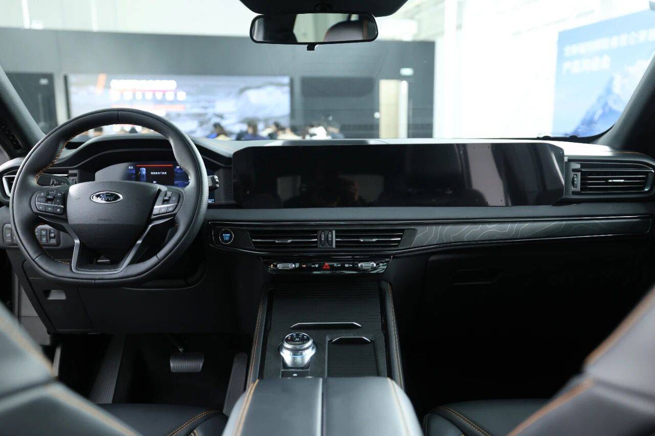 探索荒野,福特探險者昆侖系列新車亮相