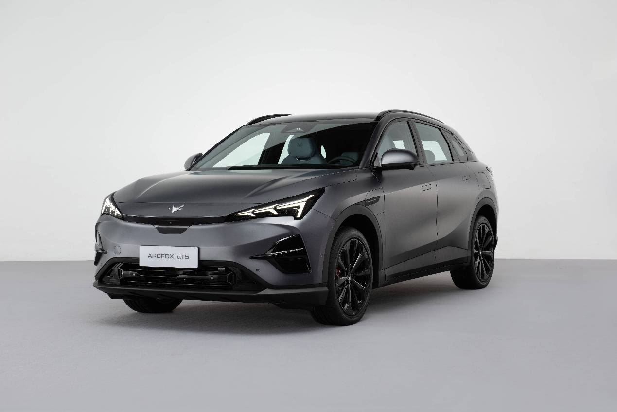 10月28日:騰勢N8L、新款極氪7X、smart精靈#5 EHD插混版、新款極狐阿爾法T5、阿維塔12四激光版上市