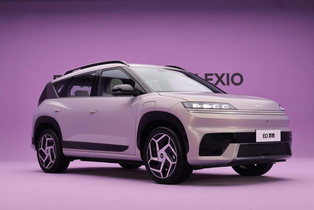 10月28日:騰勢N8L、新款極氪7X、smart精靈#5 EHD插混版、新款極狐阿爾法T5、阿維塔12四激光版上市