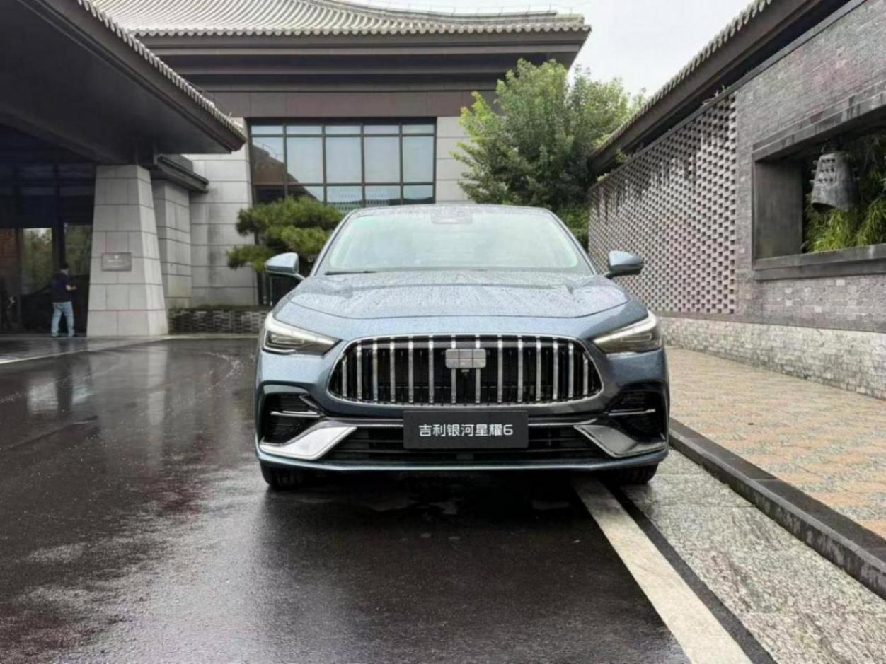 10月28日:騰勢N8L、新款極氪7X、smart精靈#5 EHD插混版、新款極狐阿爾法T5、阿維塔12四激光版上市