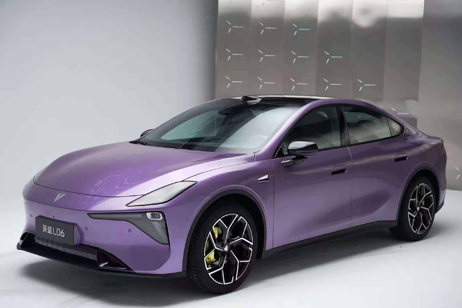 10月28日:騰勢N8L、新款極氪7X、smart精靈#5 EHD插混版、新款極狐阿爾法T5、阿維塔12四激光版上市