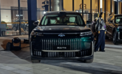 奇瑞風(fēng)云T11正式上市!17.99萬起的大六座SUV,這配置真的殺瘋了