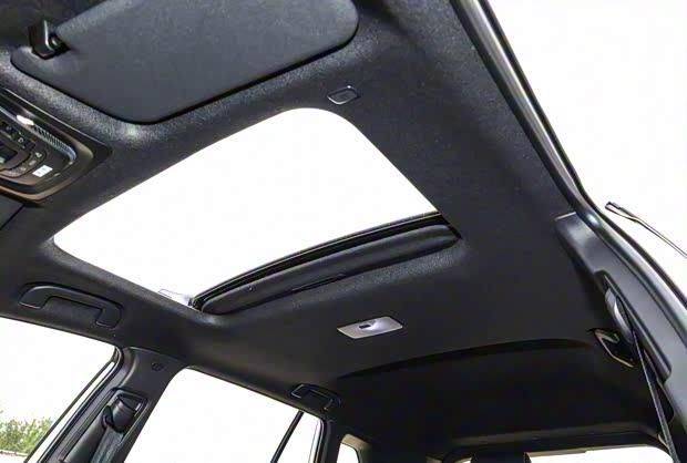 新款卡羅拉銳放9.68萬(wàn)元起售 內(nèi)外煥新登場(chǎng)