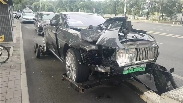 閃靈事故后為何不再買一臺勞斯萊斯 陳震:過不了自己這關(guān) 閃靈事故后為何不再買一臺勞斯萊斯 陳震:過不了自己這關(guān)