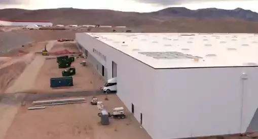 特斯拉公布電動重卡Semi工廠內部實景,明年正式量產