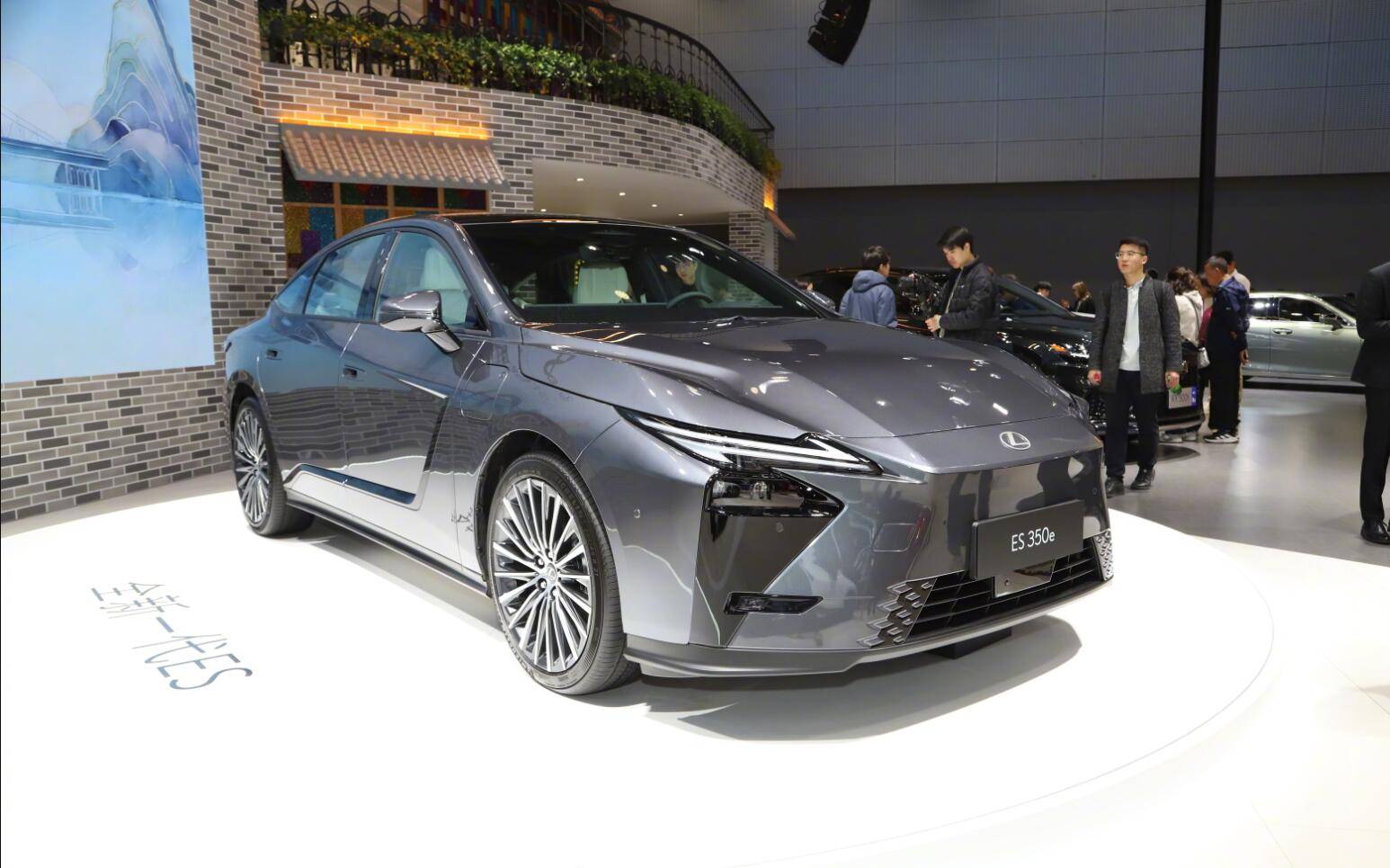 喜歡轎車的等等 廣州車展5款新車來襲 全新一代雷克薩斯ES領(lǐng)銜