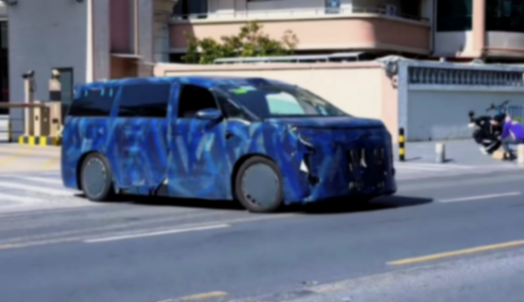 疑似騰勢D9L諜照曝光,尺寸更長,價格更貴?