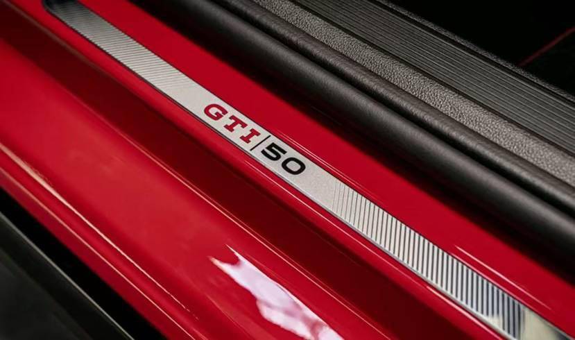 燃油版高爾夫GTI絕版了,純電版你會買嗎?