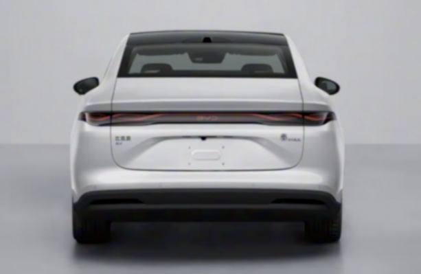 比亞迪秦MAX最大續航630km,就問你敢入手嗎?