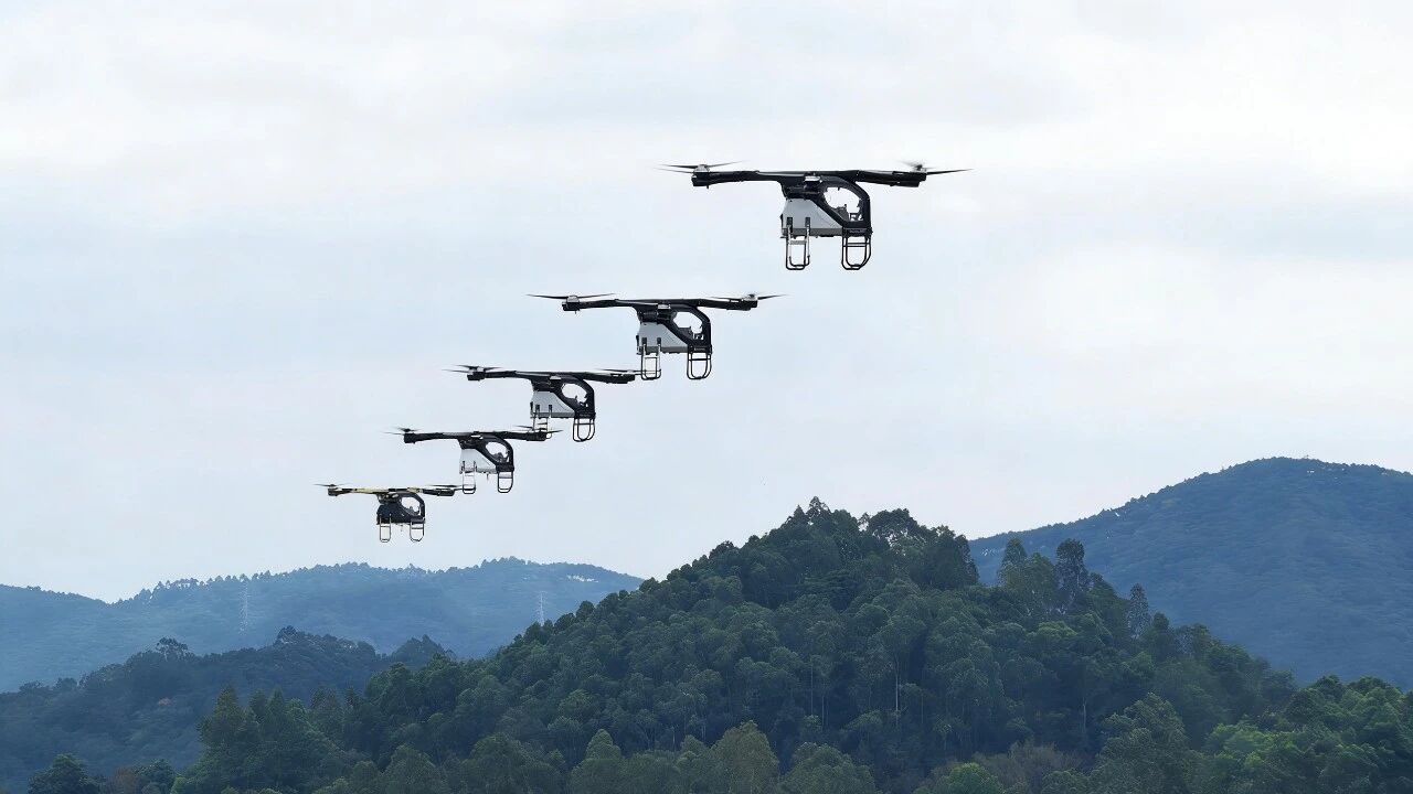 小鵬匯天陸地航母飛行器批量試產(chǎn)下線